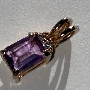 Amethyst Pendant 2 diamonds 14k